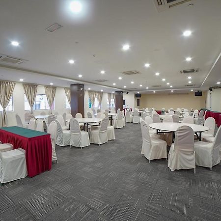 Oyo 89531 Villa Hotel Segamat Eksteriør billede