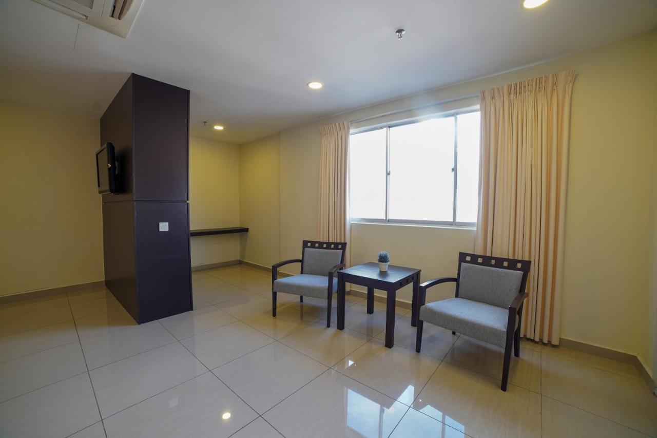 Oyo 89531 Villa Hotel Segamat Eksteriør billede
