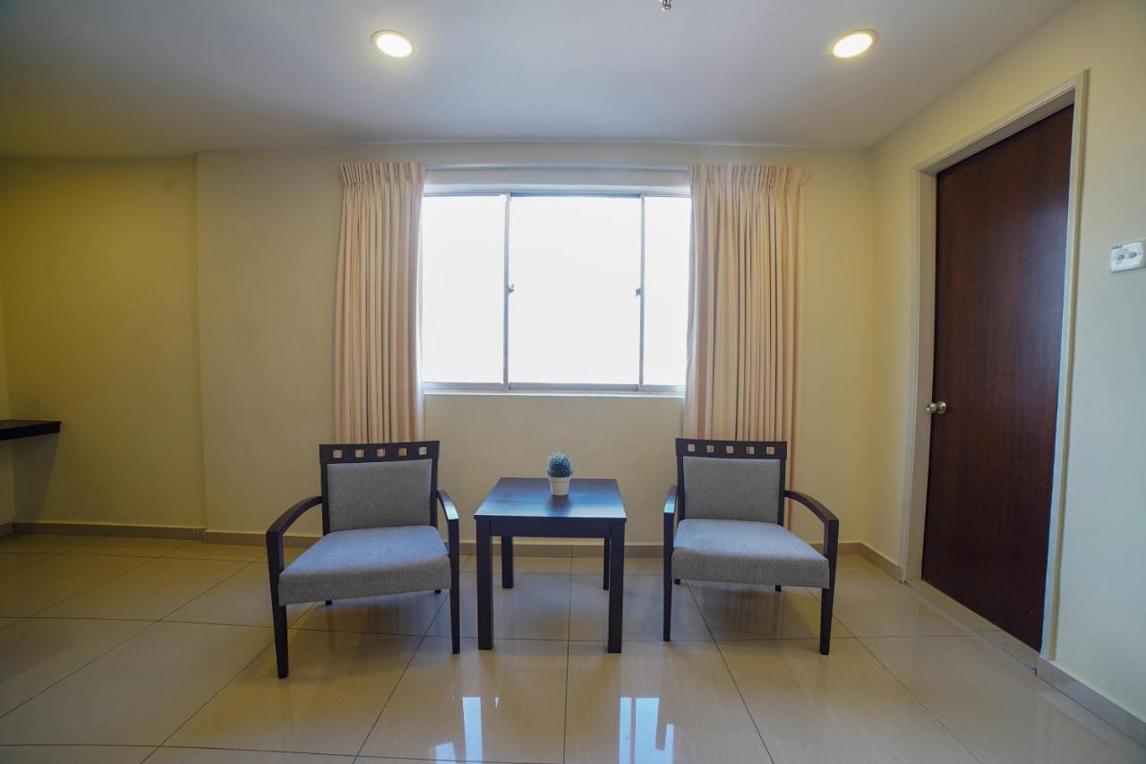 Oyo 89531 Villa Hotel Segamat Eksteriør billede