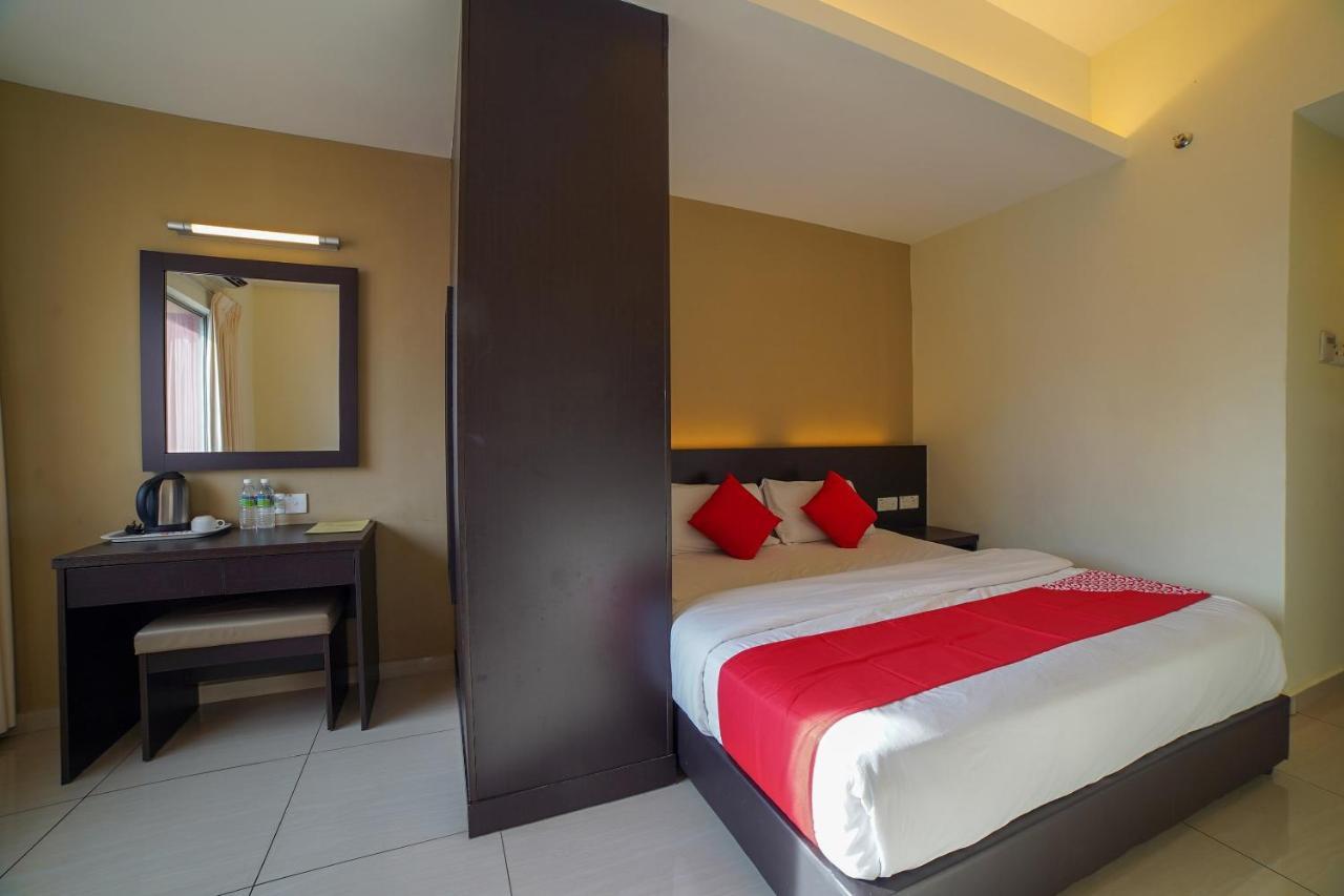 Oyo 89531 Villa Hotel Segamat Eksteriør billede