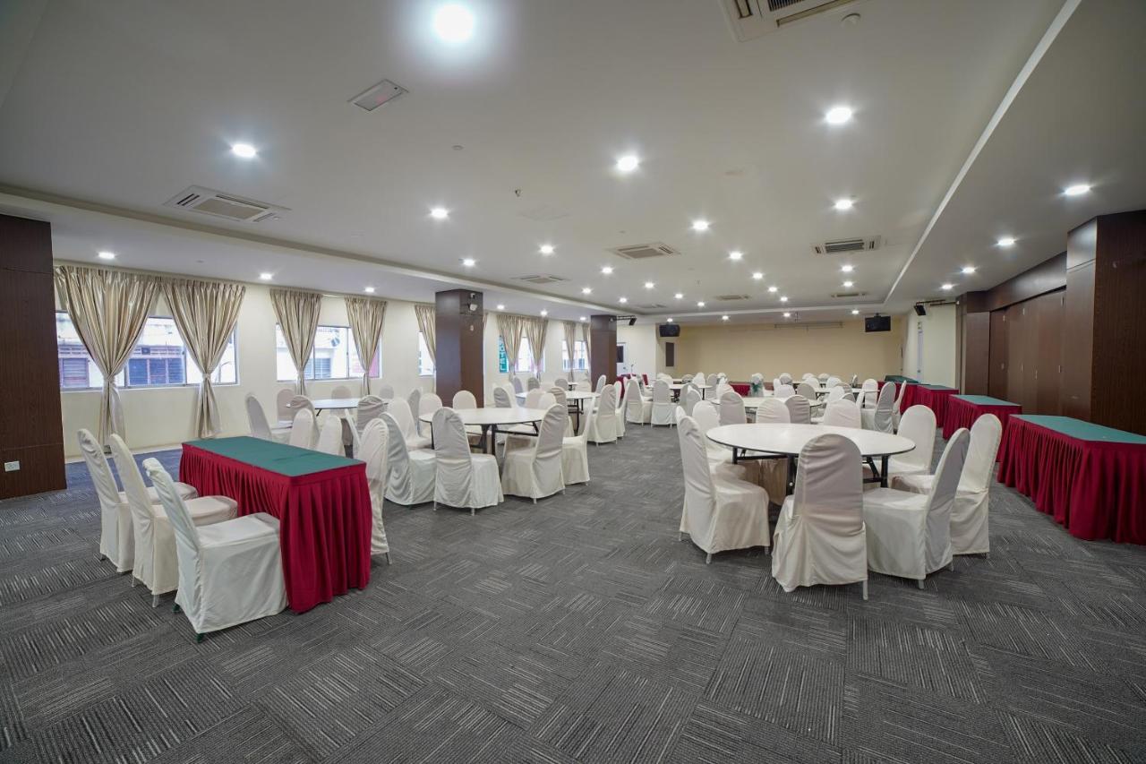 Oyo 89531 Villa Hotel Segamat Eksteriør billede