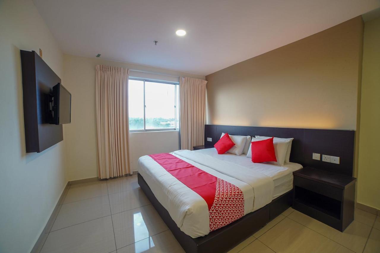 Oyo 89531 Villa Hotel Segamat Eksteriør billede