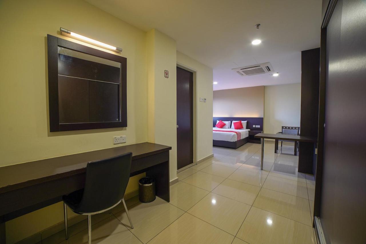 Oyo 89531 Villa Hotel Segamat Eksteriør billede
