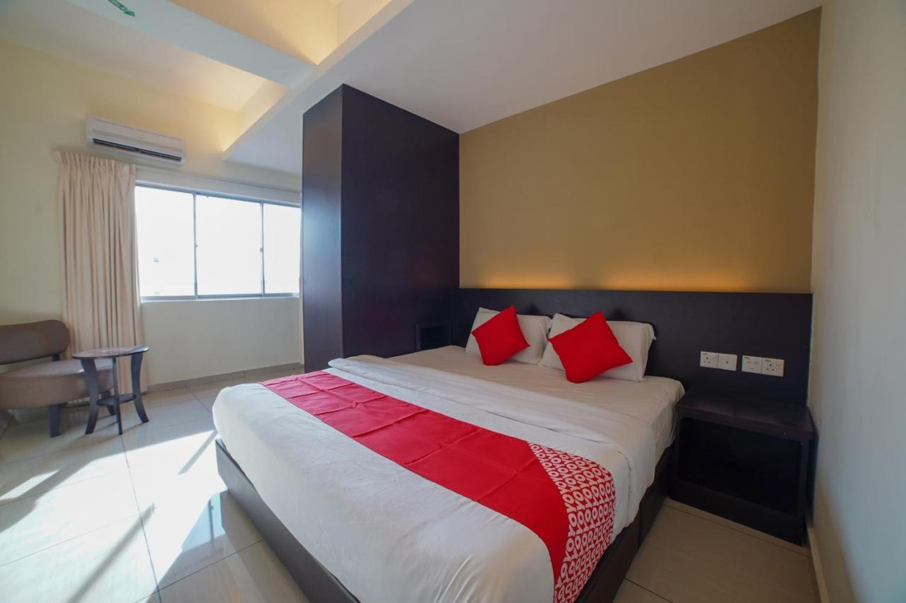 Oyo 89531 Villa Hotel Segamat Eksteriør billede